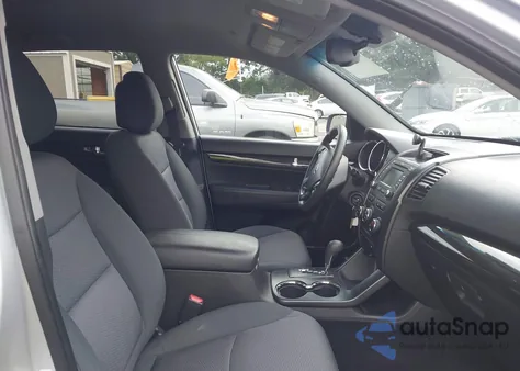 2013 Kia Sorento из США, поврежденный, VIN 5XYKTDA20DG347612